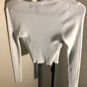 White long sleeve crop top